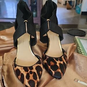 Jessica Simpson Black and Brown Leopard Print Heels